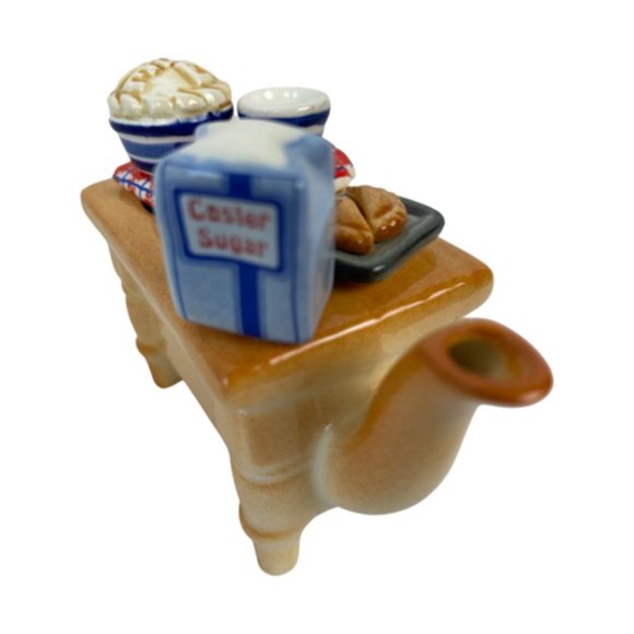 CARDEW DESIGN BAKING DAY TEAPOT MADE IN ENGLAND MEDIUM SIZE - Picture 3 of 11